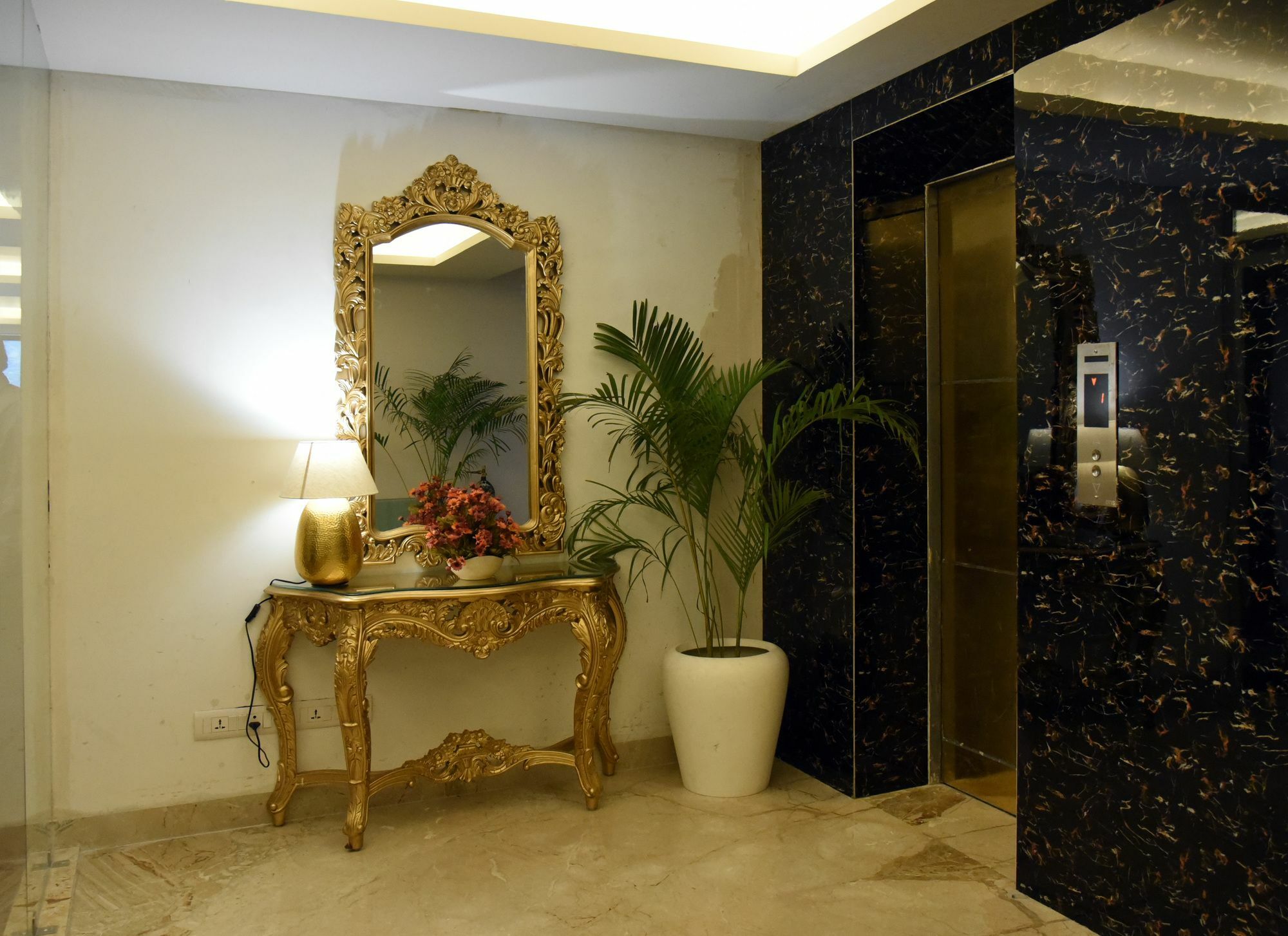 The Exotica Grand Hotel Delhi  Exterior photo